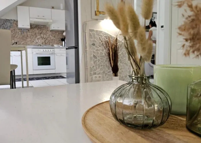 Schoene Dg Wohnung Im Zentrum
